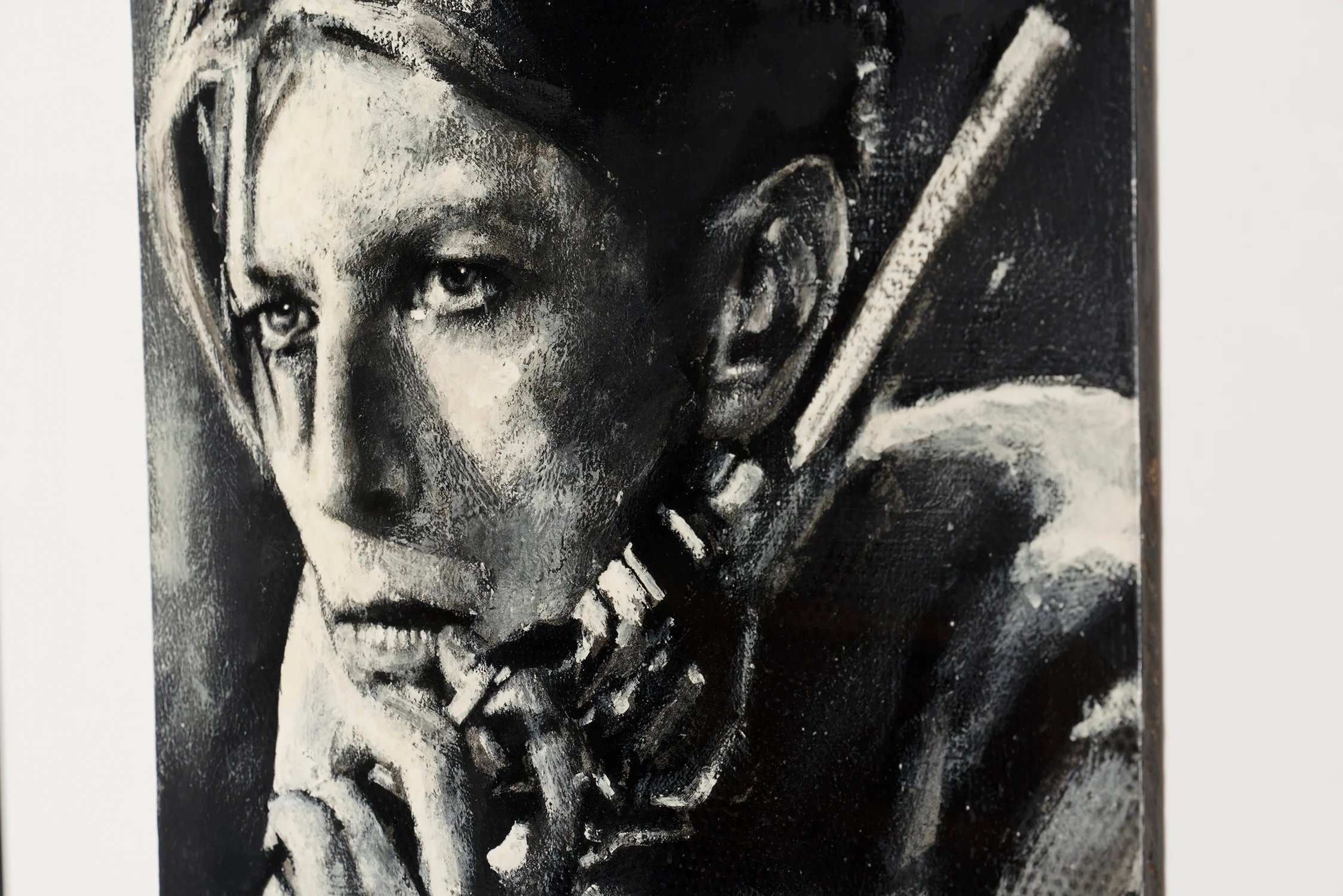 The Man Who Fell To Earth - Image 5