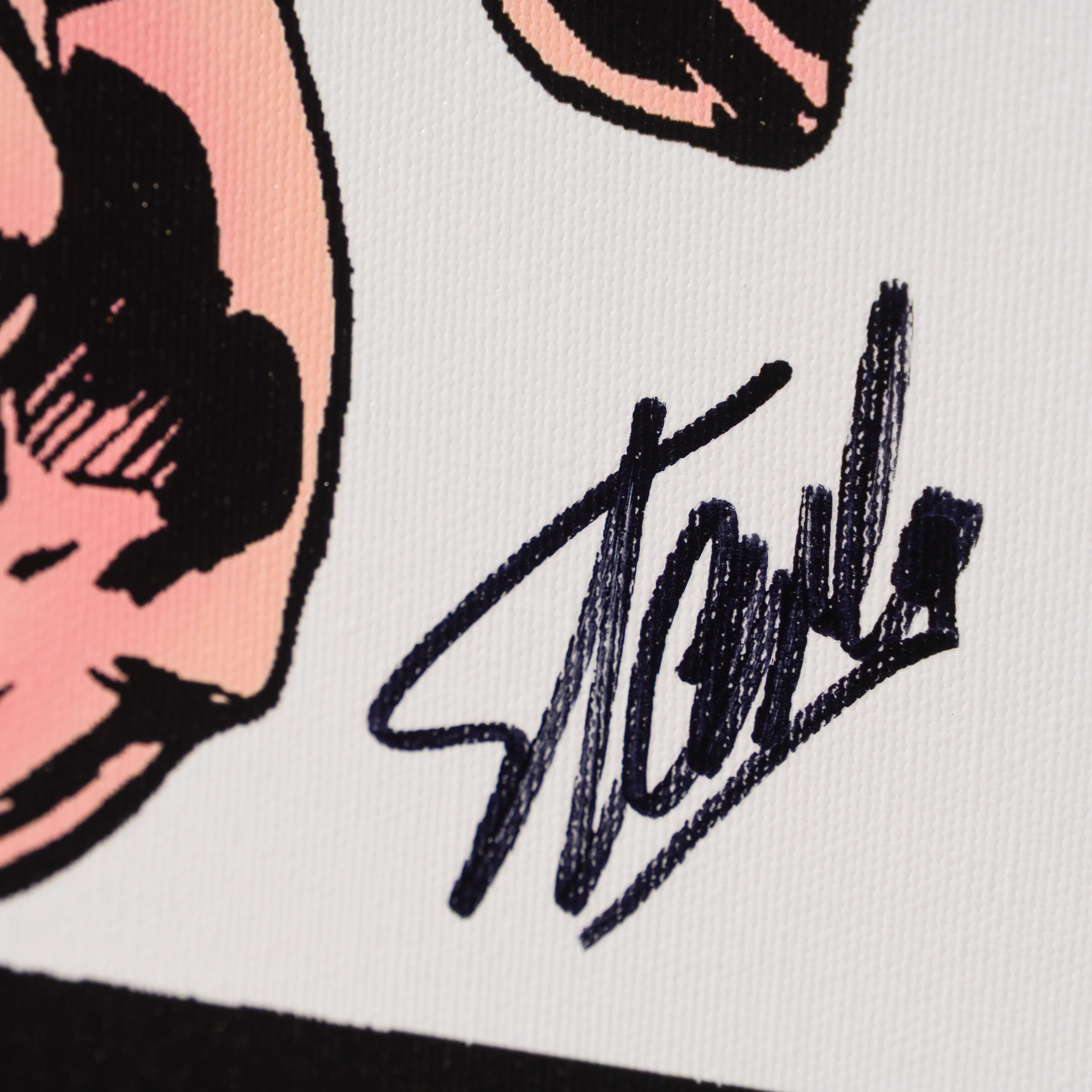 Captain America #100 - Big Premiere Issue! | Boxed Canvas | Hand-signed by Stan Lee - Image 2