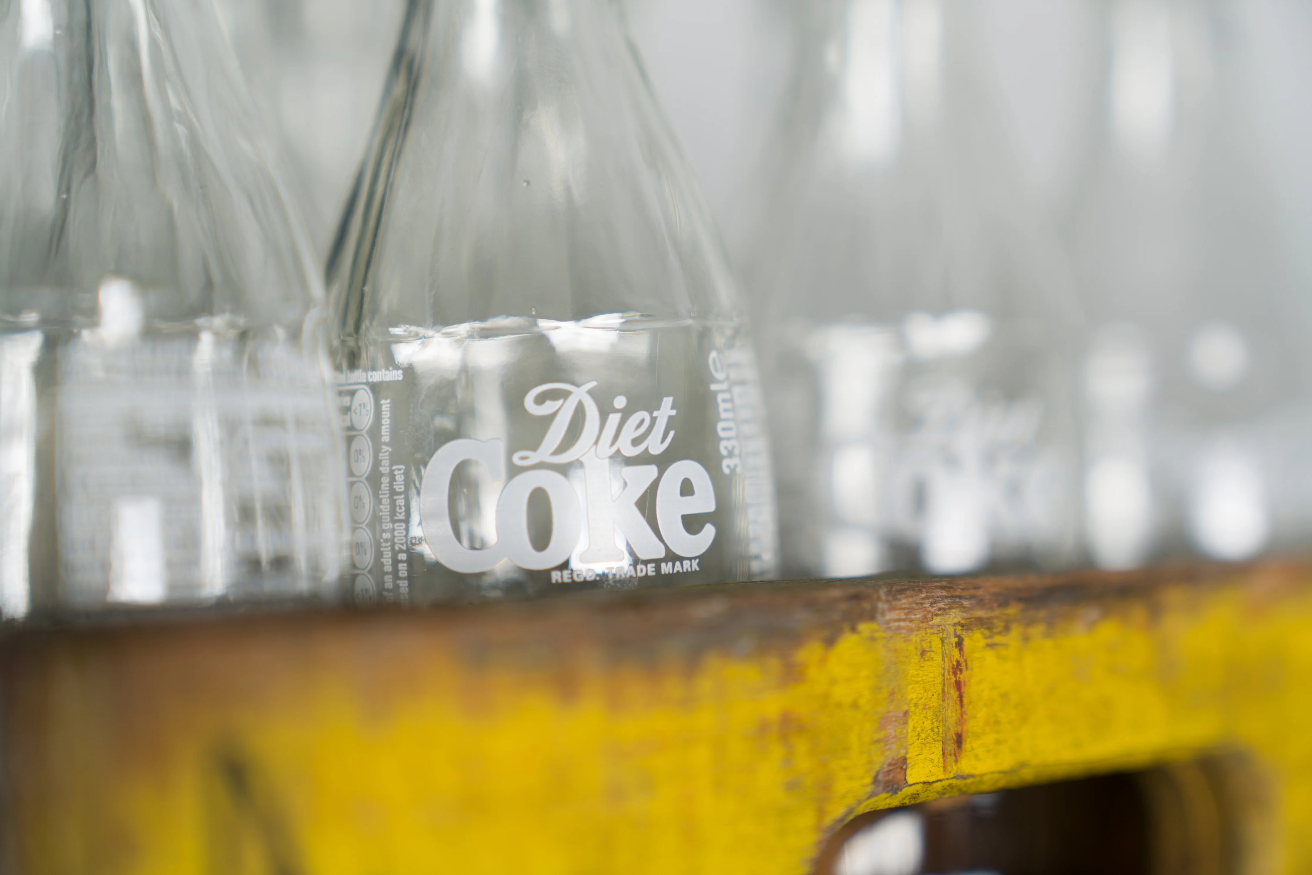 Ali Jabs Right On Yellow Coke Crates 2016 - Image 8