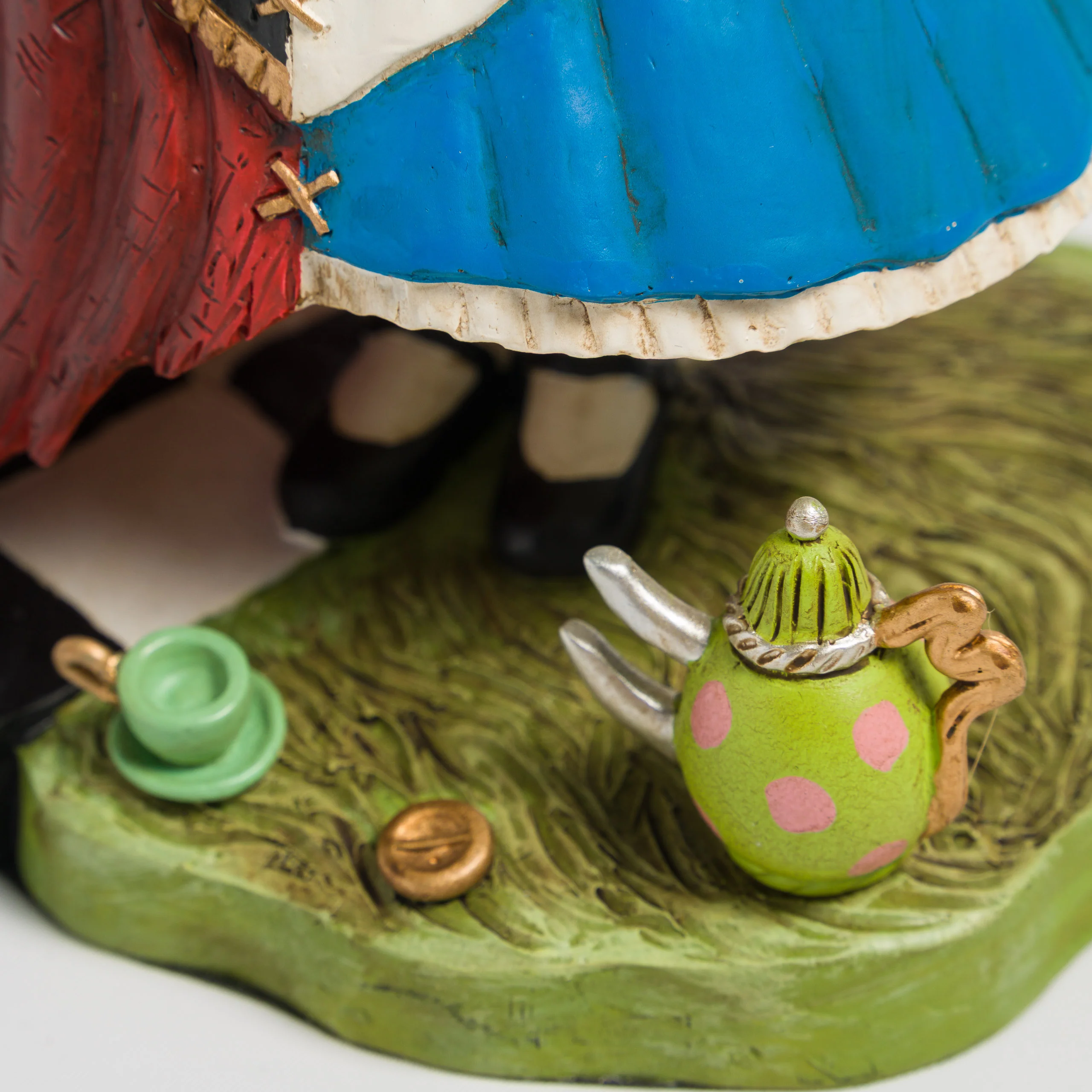 Queen Alice - Image 5