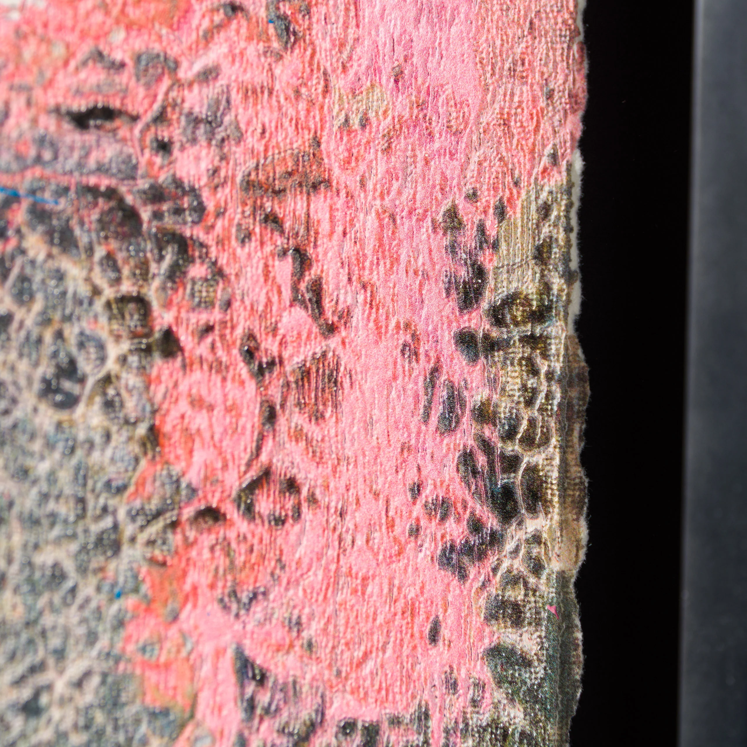 Shut Up and Kiss Me | Pink | Unique 1 - Image 8
